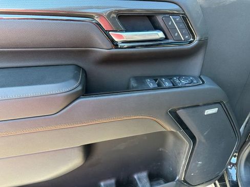 Used 2025 GMC Sierra 2500 AT4 w/ AT4 Premium Plus Package image 16