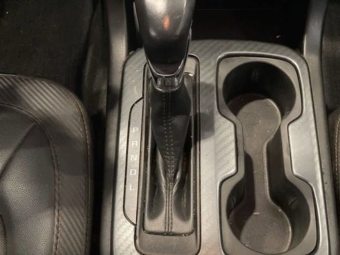 Used 2022 GMC Canyon AT4 image 21