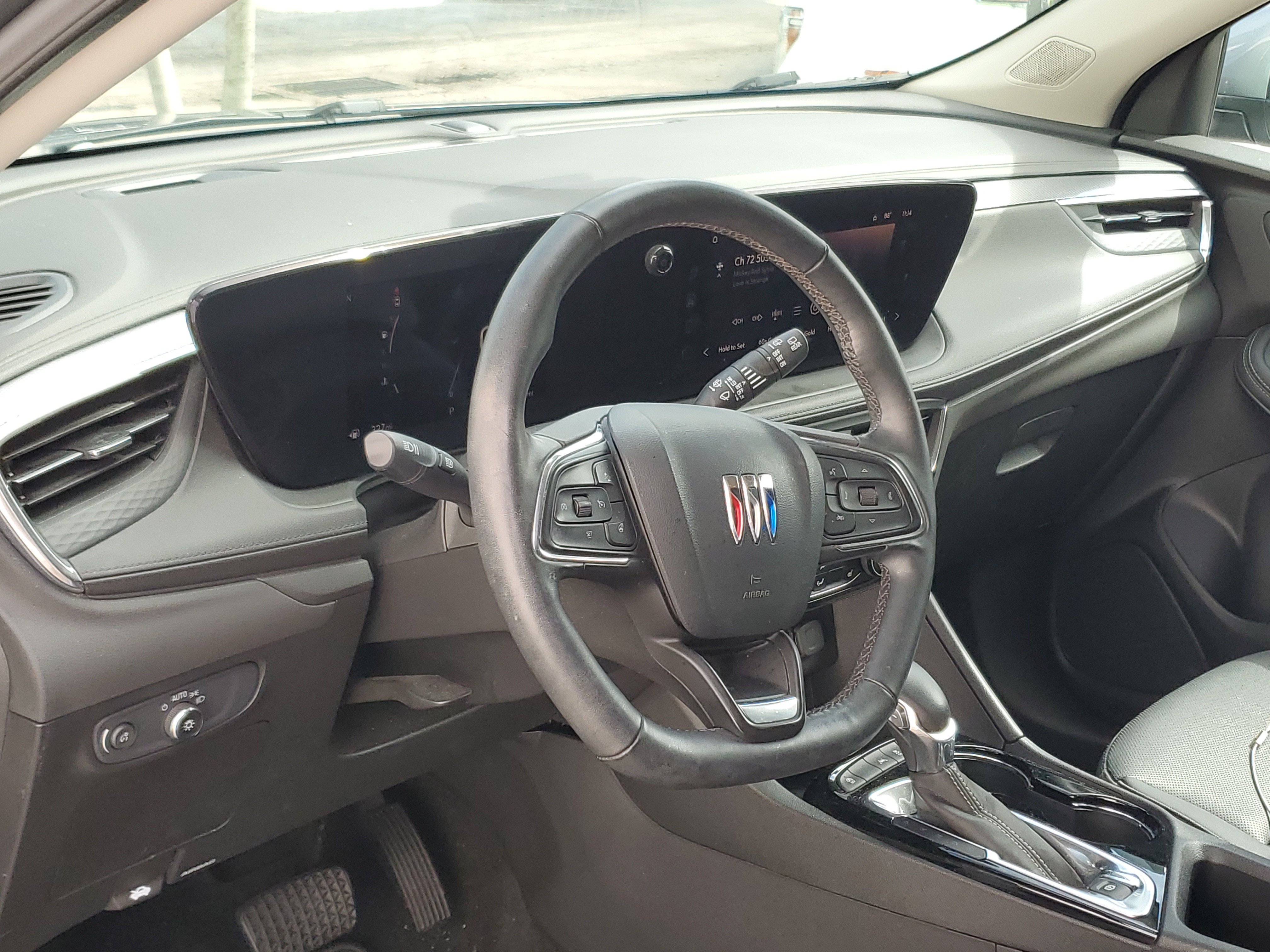 Used 2024 Buick Encore GX Sport Touring w/ Comfort Package FWD image 11