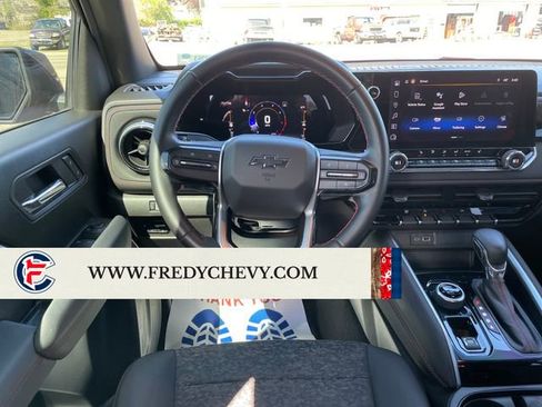 Used 2023 Chevrolet Colorado Z71 w/ Z71 Convenience Package 2 AWD/4WD image 15