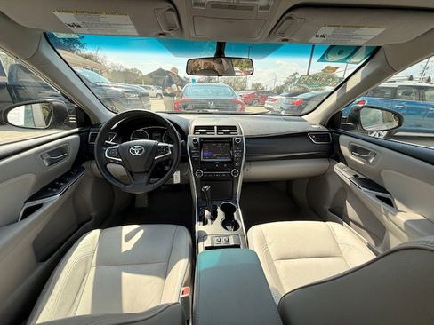 Used 2016 Toyota Camry XLE image 8