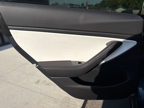 Used 2020 Tesla Model 3 Long Range AWD/4WD image 18