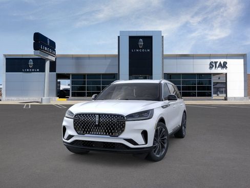 New 2026 Lincoln Aviator Reserve w/ Illumination Package AWD/4WD image 2