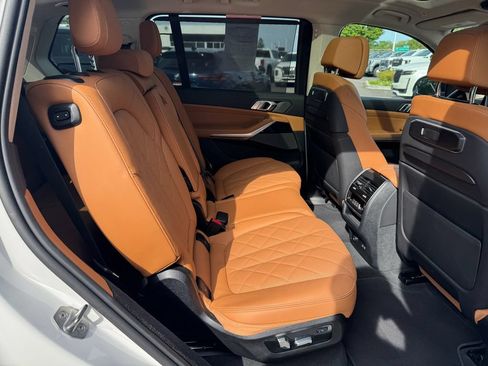 Used 2024 BMW X7 xDrive40i AWD/4WD image 34