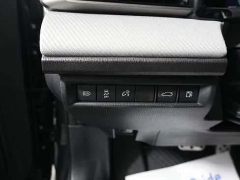 Used 2025 Toyota Camry SE image 22