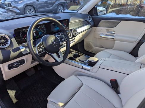 Used 2022 Mercedes-Benz EQB 300 4MATIC image 13