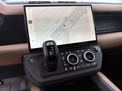 New 2026 Land Rover Defender 110 X-Dynamic SE AWD/4WD image 21