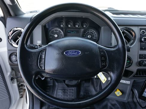 Used 2015 Ford F650 2WD Crew Cab Super Duty image 28