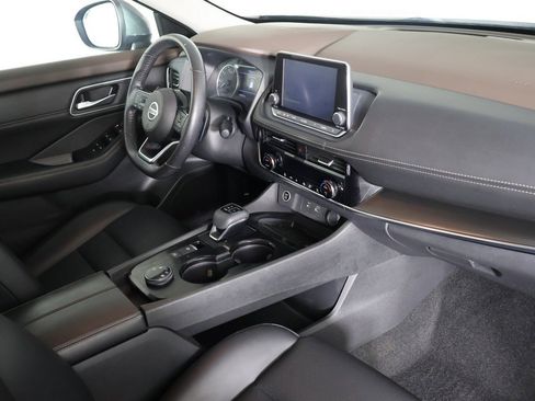 Used 2021 Nissan Rogue SV w/ Premium Package image 28