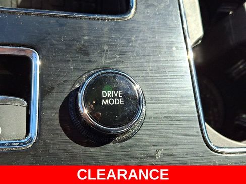 Used 2025 Lincoln Aviator AWD image 25