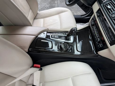 Used 2014 BMW 528i xDrive Sedan image 25