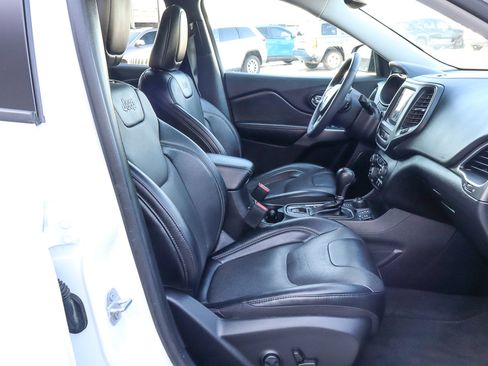 Used 2022 Jeep Cherokee Latitude Lux image 24