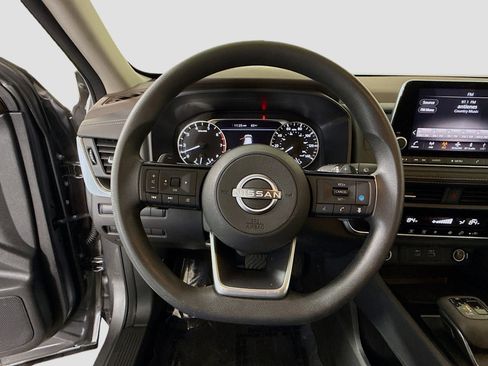 Used 2023 Nissan Rogue SV image 13