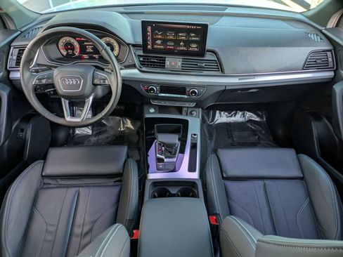 Used 2024 Audi Q5 2.0T Premium w/ Summer of Audi Package image 7