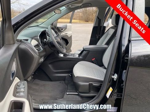 Used 2022 Chevrolet Equinox LS image 14