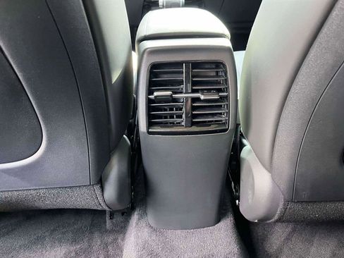 Certified 2025 Kia Niro EX image 5