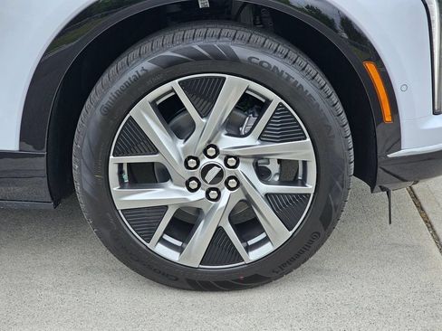 New 2026 Cadillac Optiq Luxury 1 AWD/4WD image 9