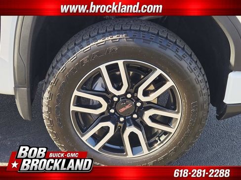 Used 2025 GMC Sierra 1500 AT4 w/ AT4 Premium Package AWD/4WD image 26