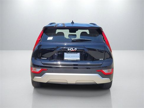 New 2025 Kia Niro EX image 5