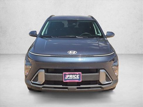 Used 2025 Hyundai Kona SEL FWD image 2
