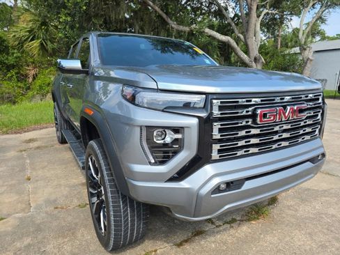 Used 2024 GMC Canyon Denali AWD/4WD image 9
