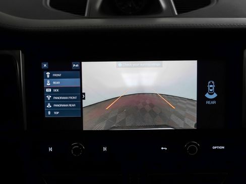 Certified 2024 Porsche Macan image 24