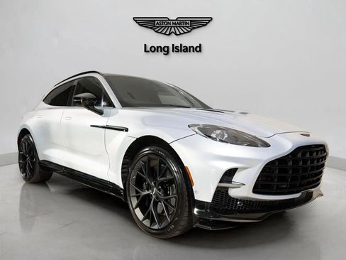 New 2026 Aston Martin DBX 707 image 3
