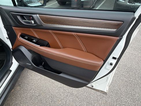 Used 2017 Subaru Outback 2.5i Touring image 19