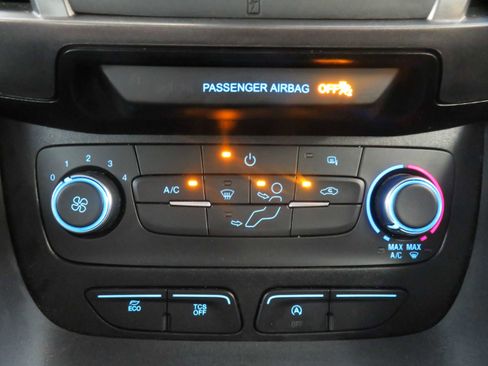 Used 2022 Ford Transit Connect XLT image 51