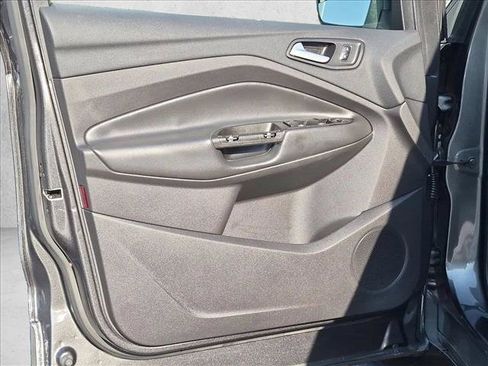 Used 2017 Ford Escape SE FWD image 24
