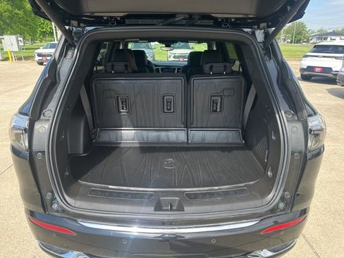 Used 2024 Buick Enclave Avenir w/ Avenir Technology Package FWD image 24
