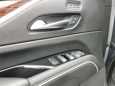 Certified 2021 Cadillac Escalade ESV Premium Luxury image 13