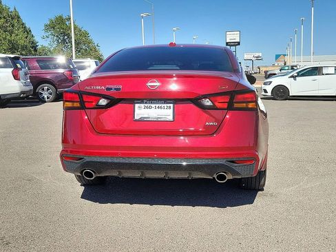 Used 2024 Nissan Altima 2.5 SR w/ SR Premium Package AWD/4WD image 9