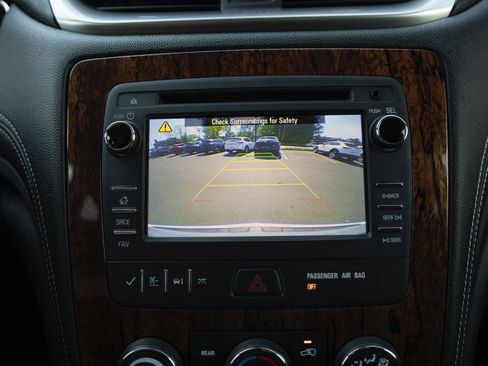 Used 2014 Chevrolet Traverse LT w/ All-Star Edition AWD/4WD image 13