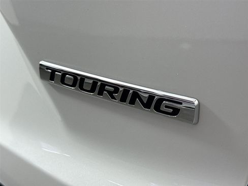 Used 2022 Honda CR-V Touring image 11