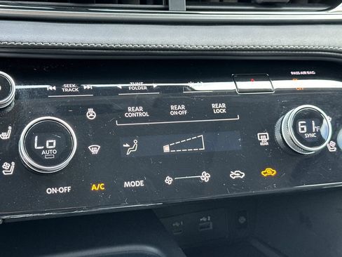 Used 2023 INFINITI QX60 Luxe w/ Cargo Package FWD image 25