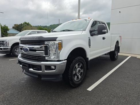 Used 2019 Ford F250 XLT w/ XLT Value Package AWD/4WD image 7