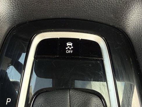 Used 2024 Toyota Corolla LE FWD image 21