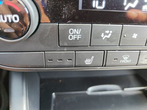 Used 2026 Subaru Outback Limited AWD/4WD image 38
