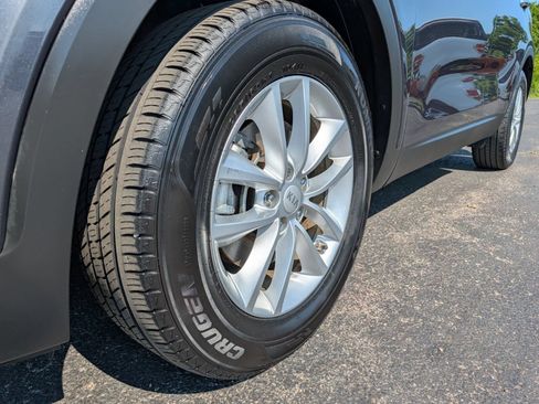 Used 2017 Kia Sorento FWD image 14