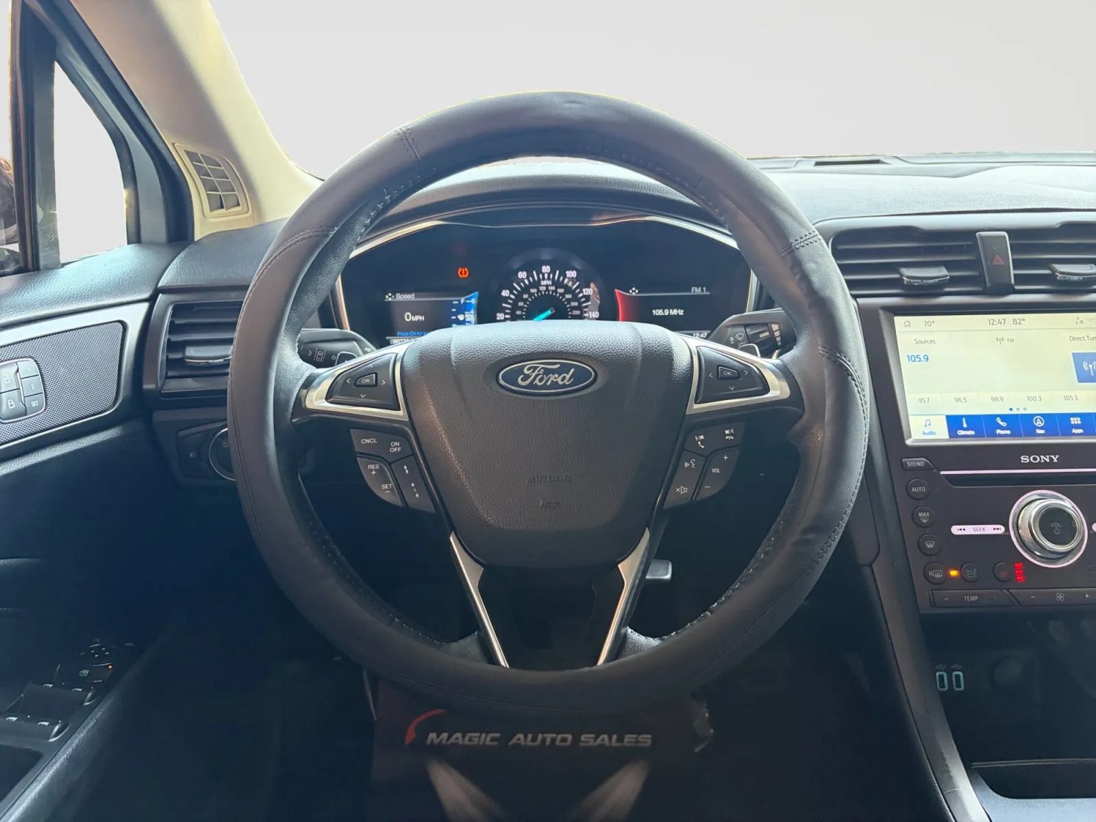 Used 2020 Ford Fusion Titanium AWD/4WD image 29