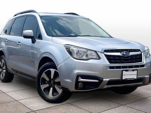 Used 2017 Subaru Forester 2.5i Premium AWD/4WD image 2