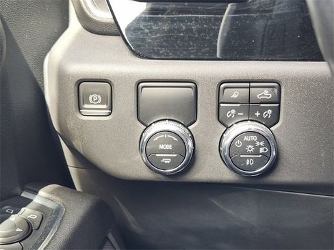 Used 2023 GMC Sierra 1500 SLT image 22