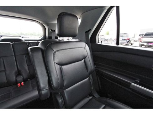 Used 2023 Ford Explorer XLT w/ Equipment Group 202A image 13