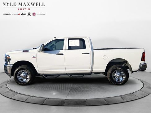 Used 2025 RAM 2500 Tradesman w/ Chrome Appearance Group AWD/4WD image 13