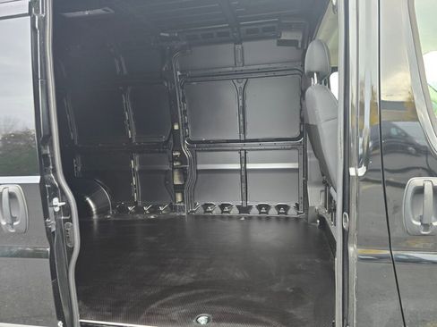 New 2025 RAM ProMaster 3500 w/ Quick Order Package 24G SLT image 16