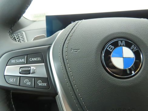 Certified 2025 BMW X5 xDrive40i w/ Parking Assistance Package image 11