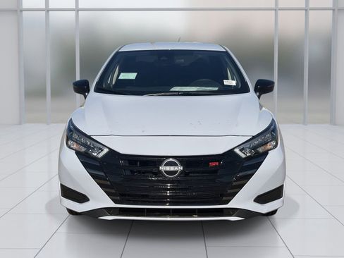 New 2025 Nissan Versa SR w/ Trunk Package image 9