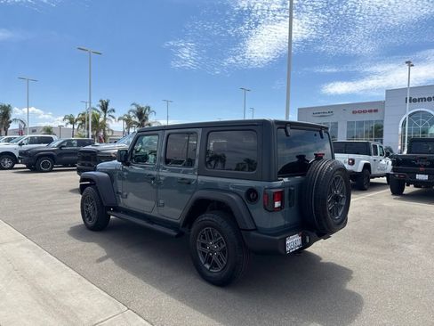 Used 2025 Jeep Wrangler Unlimited Sport AWD/4WD image 5