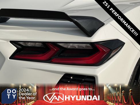 Used 2021 Chevrolet Corvette Stingray w/ Z51 Performance Package image 13